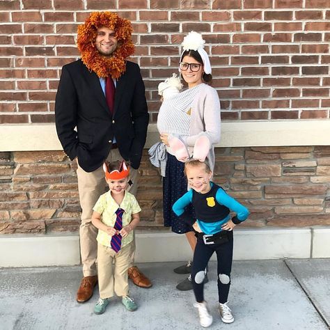 Zootopia Costume, 300k Followers, Family Costumes, Zootopia, All Of Us, Future Baby, Happy Halloween, Instagram Photos, Photo And Video