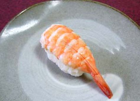 How to Make Shrimp Nigirizushi in Your Kitchen Shrimp Nigiri, Shrimp Sushi, How To Make Shrimp, Sushi Recipe, Japanese Food Sushi, Nigiri Sushi, Japanese Sushi, Sushi Recipes, Japanese Dishes