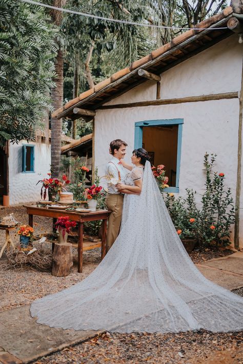 Brazil is home to breathtaking views, delicious food, and possibly, inspiration for your wedding! This enchanting editorial designed by Styling de Eventos was inspired by the traditions of Brazil’s sertão region – an area to the Northeast of the country known for its lively and rich culture. Brazil Wedding, Polka Dot Veil, Enchanting Wedding, Romantic Look, Groom Attire, Floral Display, Groom Style, Editorial Design, Delicious Food