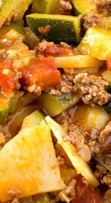 Yellow Zucchini Recipes, Zucchini Stew, Chicken Zucchini Recipes, Ground Beef Potatoes, Italian Zucchini, Zucchini Soup Recipes, Ground Beef Stews, Stew Dinner, Beef Potatoes