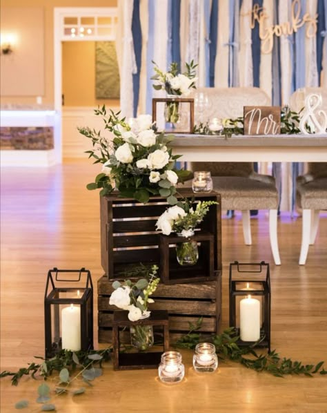 Wedding Sweetheart Table Ideas Rustic, Crate Display Wedding, Rustic Head Table Decor, Bride And Groom Table Rustic, Wedding Head Table Ideas Rustic, Rustic Wedding Sweetheart Table Ideas, Crate Wedding Decor, Fall Wedding Head Table, Sweet Heart Table Ideas