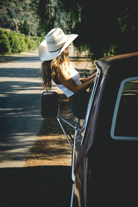 Windows down, hair blowing, heart full of adventure.   #Volandotequilia #VolandoAdventure #Tequila #summer #longdays Cowgirl Aesthetic Horse, Cowgirl Christmas Photoshoot, Woman In Car Photography, Cowboy Photoshoot Ideas, 70s Desert Aesthetic, Country Mirror Pics, Fall Cowgirl Aesthetic, Red Cowgirl Aesthetic, Car Photo Ideas Instagram