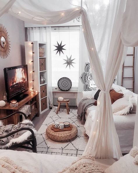 p i n t e r e s t : @oliviaagrayee ☆ Bohemian Living Room Decor, Small Bedrooms, Deco Studio, Dekorasi Kamar Tidur, Bohemian Bedroom Decor, Bohemian Living Room, Teen Bedroom Decor, Bedroom Designs, Cute Room Decor