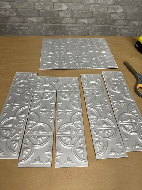 Ceiling Tiles Crafts, Pallet Trees, Diy Dollar Tree Gifts, Faux Tin Tiles, Xmas Projects, Tree Faux, Dollar Tree Gifts, Deck Table, Dollar Store Christmas Crafts