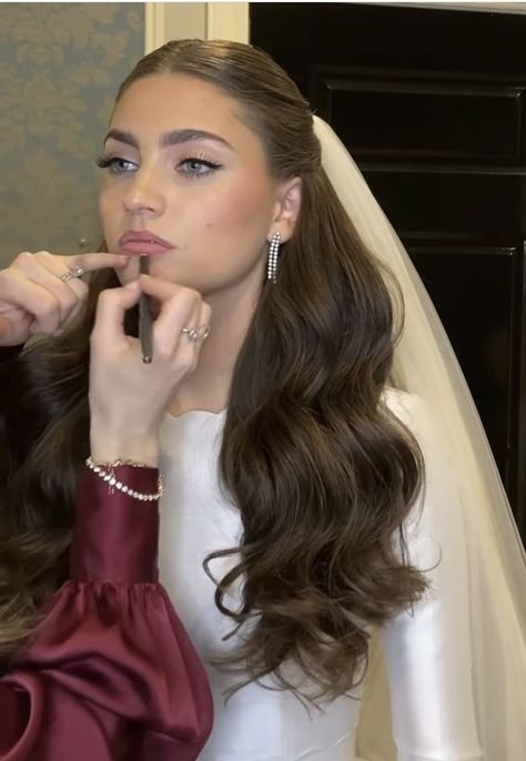 Bridal Hair Half Up Half Down, Bridesmaid Hair Inspo, Bridal Hair Half Up, Long Bridal Hair, Wavy Wedding Hair, Bridal Hair Veil, Wedding Hair Half, Guest Hair, Bridesmaid Hair Makeup