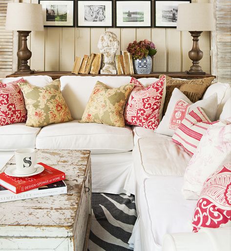 6 Tips to Sophisticated Cottage Charm - Cottage style decora Pillows On Sectional Couch, Pillows On Sectional, Cottage Style Couches, Sophisticated Cottage, Cottage Couches, Cottage Style Decorating, Antique Coffee Tables, Burlap Rug, Cottage Style Decor