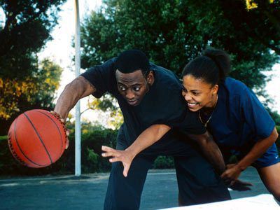 Famous Movie Couples, Iconic Movie Couples, Love And Basketball Movie, Noah And Allie, Basketball Painting, Sandy And Danny, Basketball Movies, Omar Epps, Coach Carter