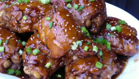 This chicken is the perfect mix between sweet and savory. You will make it again and again! Shoyu Chicken Recipe Hawaii, Shoyu Chicken Recipe, Chicken In Oven, Shoyu Chicken, Hawaiian Chicken Recipes, Girl Cooking, Asian Chicken, Chicken Dinners, Island Food