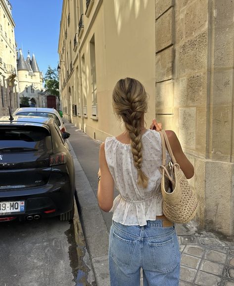 French Braids Aesthetic, French Braid Outfit, French Braid Aesthetic, Braids Aesthetic, Outfit Inspo School, Drip Fits, Aesthetic Photoshoot, Dream Aesthetic, Creating Content