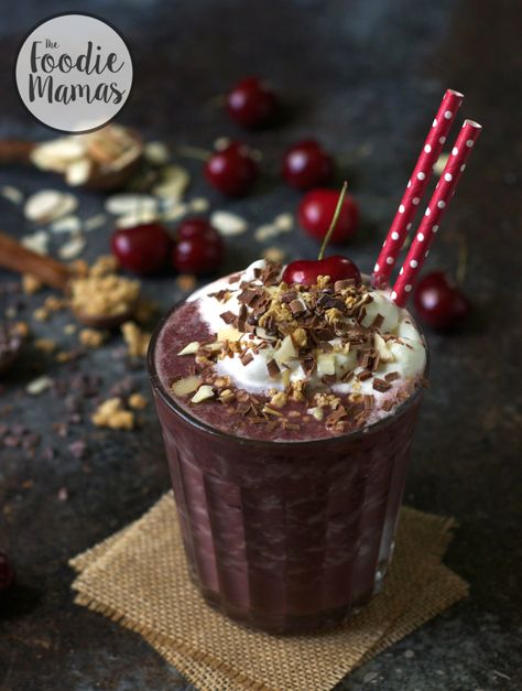 Black Forest Chocolate Cherry Smoothie Vegetarian Smoothies, Chocolate Strawberry Smoothie, Cherry Smoothie, Chocolate Dreams, Chocolate Smoothie, Healthy Drinks Smoothies, Coconut Whipped Cream, Vegan Smoothies, Strawberry Smoothie