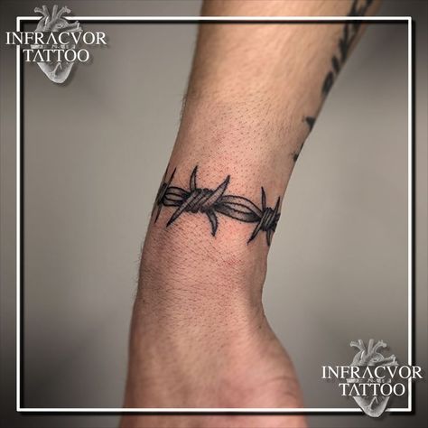 barbed wire tattoo old school Barbed Wire Bracelet, Typographic Tattoo, Barbed Wire Tattoo, Wire Tattoo, Barbed Wire Tattoos, Web Tattoo, Saved Tattoo, Tattoo Old School, Barb Wire