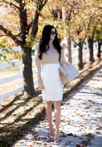 Ultra Feminine… Chic Work Outfit, Pentecostal Fashion, Rachel Parcell, Peplum Skirt, White Peplum, Ultra Feminine, Lace Peplum, Knit Mini Dress, Pink Peonies