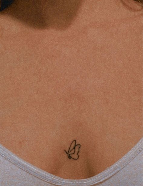 Aesthetic Tattoo Ideas, Mariposa Butterfly, Unique Tattoo Ideas, 20 Aesthetic, Small Butterfly Tattoo, Petite Tattoos, Small Butterfly, Cute Tiny Tattoos, Butterfly Tattoos