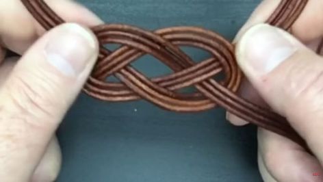 This is a guide to making a Celtic knot bracelet. Learn how to make a knotted Celtic bracelet in leather with this easy step-by-step tutorial. Celtic Knot Bracelet Tutorial, Leather Celtic Knot, Celtic Knot Leather Bracelet Diy, Celtic Knot Jewelry Tutorial, Concentric Knot Bracelet, How To Make A Celtic Knot, Celtic Knot Jewelry Diy, Celtic Bracelet Pattern, Celtic Knot Bracelet Diy