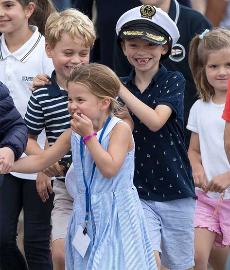 When Kate Middleton's children get the giggles – see adorable photos - Photo 2 Principe William Y Kate, Prinz George, Archie Harrison, Duchesse Kate, Düşes Kate, Herzogin Von Cambridge, Prince William Family, Prince William Et Kate, William E Kate