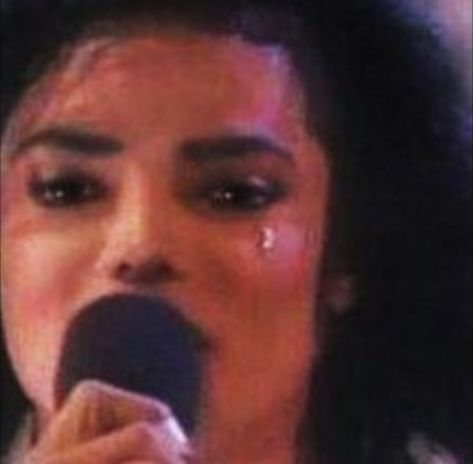 Michael Jackson Crying, Michael Jackson History Tour, Michael Jackson Poster, Michael Jackson Funny, Photos Of Michael Jackson, Michael Jackson Bad, Michael Jackson Pics, Jackson Family, King Of Pops