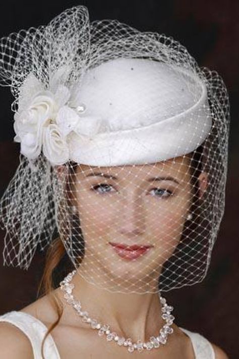 So elegant Fascinator Hats Wedding, Hat With Veil, Veiled Hats, Pretty Hats, Bridal Hat, Elegant Hats, Fancy Hats, Pillbox Hat, Wedding Hairstyles Updo