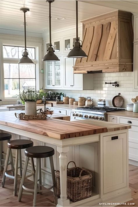 Sleek Farmhouse Kitchen, Modern Farmhouse Kitchen Renovation, Modern Southern Kitchen, Kitchen Roman Shades Ideas, Cozy Modern Farmhouse Kitchen, Barndominium Ideas Interiors Kitchen, Modern Country Style Kitchen, Farmhouse Subway Tile Kitchen, Modern Farmhouse Kitchen Ceiling