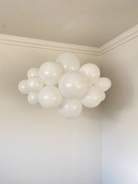 Sprinkle Decor, Cloud Baby Shower Theme, Hot Air Balloon Theme, Balloon Cloud, Cloud Party, 3d Clouds, Balloon Theme, Cloud Theme, Hot Air Balloon Party