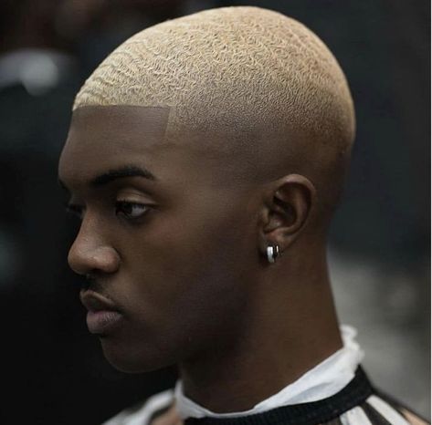 Popular Mens Haircuts, Hair Color For Dark Skin, Best Fade Haircuts, Men Blonde Hair, Black Hair Cuts, Waves Haircut, Dyed Hair Men, Black Men Haircuts, Dark Skin Men