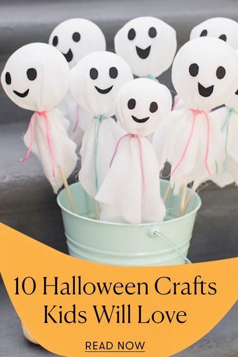 Whether you're hosting an October birthday party or decorating the front stoop, these Halloween craft ideas for kids are simple to set up and use materials you may already have at home. October Birthday Activities, Halloween Craft For Kids Party, Halloween Craft Age 7, Halloween Party At Home For Kids, Halloween Craft School, Kids Halloween Party Craft Ideas, Halloween Easy Crafts For Kids, Halloween Party Crafts For Kids, Halloween Crafts For Girls