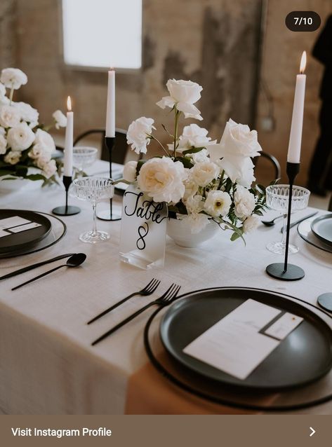 Black And White Centerpieces, White Wedding Flowers Centerpieces, Compote Centerpiece, Black Wedding Flowers, White Centerpieces, Black And White Wedding, Future Wedding Plans, White Wedding Flowers, Flower Centerpieces Wedding