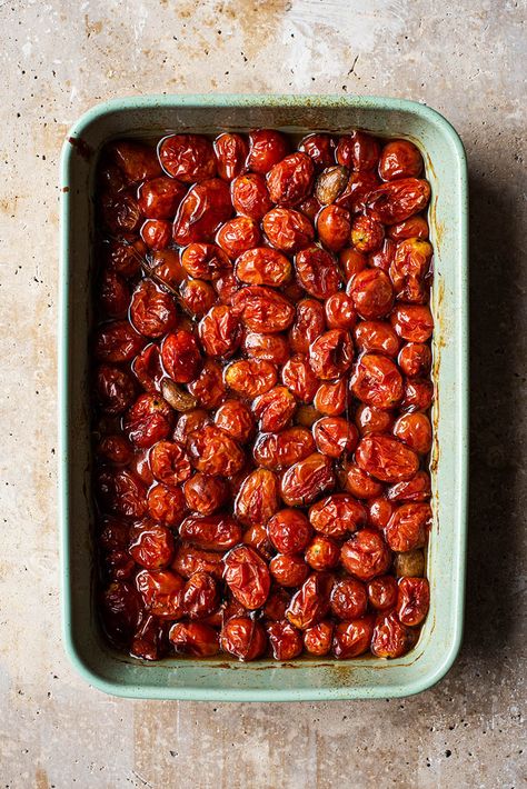 Slow Roasted Tomato Sauce, Confit Cherry Tomatoes, Slow Roasted Cherry Tomatoes, Confit Tomatoes Recipe, Tomato Confit Recipes, Tomatoes Confit, Crostini Ideas, Confit Tomatoes, Tomato Compote