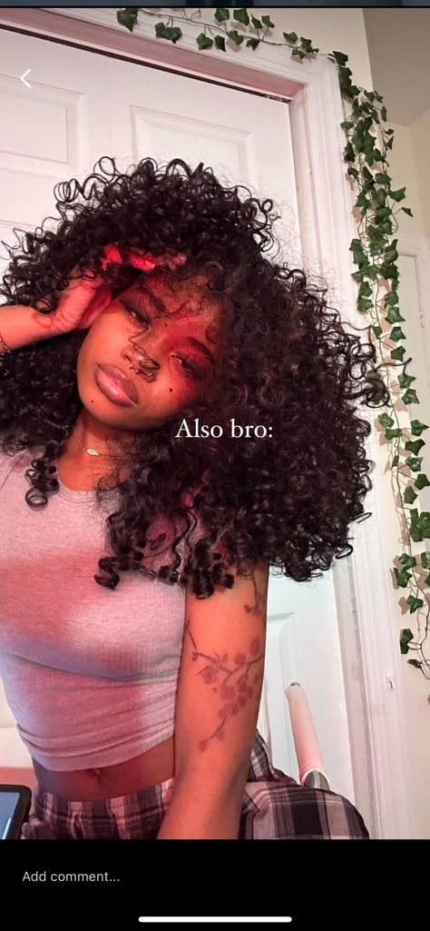 China Bumps Hair, Sea Curly Hair, Layered Afro Hair Shape, Curly Crochet With Bangs, Curly Hair Short Black Women, Cute Blasian Girl, Curly Hair White Highlights, Sza Hair Curly, 4b Natural Hairstyles Long