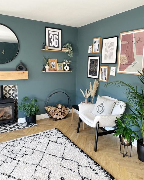 Dusky Blue Living Room, Living Room Inspiration Grey Couch, Living Room Corner Decor Ideas, Room Corner Decor Ideas, Room Corner Decor, Corner Decor Ideas, Living Room Corner Decor, Teal Living Room, Front Room Decor