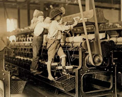 The Rise of the Machines: Pros and Cons of the Industrial Revolution | Britannica Lewis Hine, Macon Georgia, Underground Bunker, World Images, Historical Images, 500 Piece Puzzles, Industrial Revolution, Jersey City, Historical Society