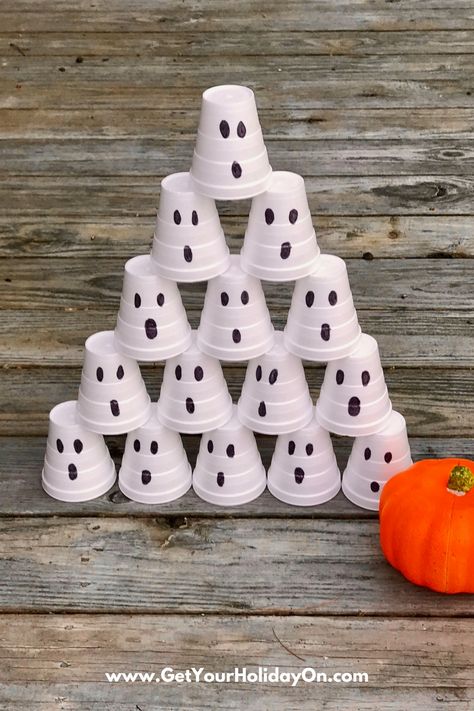 5 Easy & Simple Halloween Games | Get Your Holiday On Simple Halloween Games, Spooky Halloween Games, Easy Trunk Or Treat, Easy Halloween Games, Halloween Toddler Party, Fall Festival Games, Church Halloween, Fun Halloween Party Games, Games Halloween