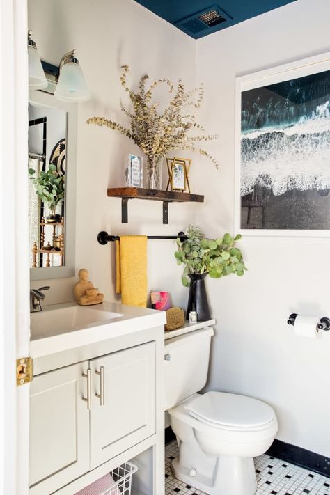 8 Ideas for What to Do With That Weird Space Above Your Toilet | Apartment Therapy Chicago Apartment, Tiny Bathrooms, Small Bathroom Storage, Tiny Bathroom, Dining Table Top, Storage Design, Apartment Therapy, Bathroom Storage, Small Bathroom