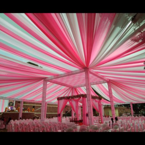 Tent Mandap Decoration, Gajibo Tent, Phere Mandap Decoration, Mandap Designs Outdoor, Wedding Tent Decorations Indian, Indian Wedding Tent, Outdoor Wedding Lanterns, Seating Wedding Ceremony, Wedding Tent Ideas