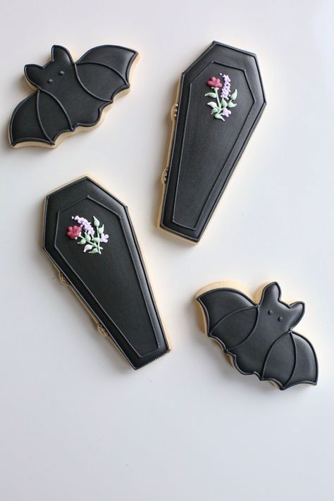 Coffin Cookies, Halloween Coffin, Cookie House, Cookies For Kids, Iced Cookies, Cut Out Cookies, Holiday Cakes, Cute Cookies, Party Treats