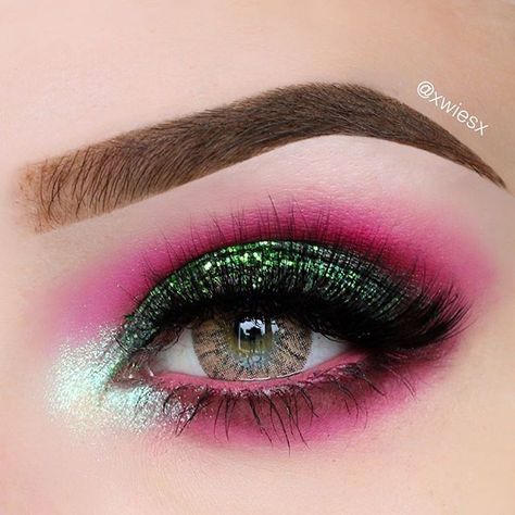 Pink and green makeup look I did this morning! Hope you like it -------------------- 1. @anastasiabeverlyhills dipbrow pomade in medium brown 2. @urbandecaycosmetics Savage (Electric palette) in my crease and underneath the eye. Dragon (vice 3. palette all over the eyelid 4. @makeupgeekcosmetics Houndi in the outer V and Mars in the crease and underneath my eyes. Applied a random green craft glitter on top of Dragon and Houindi  5.@nyxcosmeticsnl Mermaid in my innercorner  6. @inglotbenelux... Pink And Green Eyeshadow, Pink And Green Makeup, Makeup Verde, Green Makeup Look, Green Eyeshadow Look, Dramatic Wedding Makeup, Dipbrow Pomade, Green Craft, Green Makeup