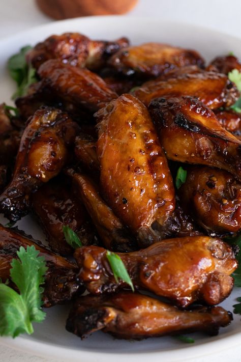 Asian Wings Recipe, Adobo Chicken Wings, Bbq Chicken Bites, Chicken Wings Air Fryer, Filipino Chicken Adobo, The Best Chicken Wings, Smoked Ham Recipe, Asian Chicken Wings, Best Chicken Wings