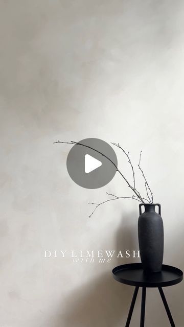 Cream Limewash Walls, Limewash Fireplace Wall, Limewash Walls Living Rooms, Faux Limewash Walls Diy, Faux Limewash Walls, Limewash Texture, Limewash Living Room, Limewash Walls Interiors, Faux Limewash