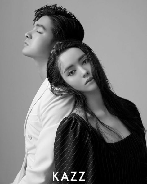 Man And Women Photoshoot, Couple Poses Model, Pose Reference Couple Photography, Couple Posing Studio, Couple Pose Studio Photo Ideas, Model Couple Poses, Posing Couples In Studio, Photoshoot Man And Woman, Korean Couple Poses