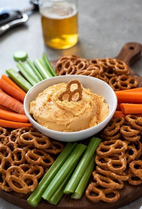 Spicy Cheddar Pub Cheese is an easy beer cheese dip that's soft and creamy with big cheddar cheese flavor!  It's the perfect snack for Game Day! Easy Beer Cheese Dip, Easy Beer Cheese, Cheddar Cheese Dip, Dip Appetizers, Pub Cheese, Tailgate Snacks, Beer Cheese Soups, Beer Cheese Dip, Queso Cheddar