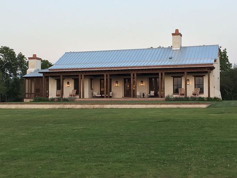 Utah Ranch Home, Texas Ranch Homes Exterior, Stucco Ranch House, Texas Hill Country Homes Exterior, Ranch House Interior, Ranch Style Homes Exterior, Texas Ranch House, Texas Ranch Homes, Mexican Ranch