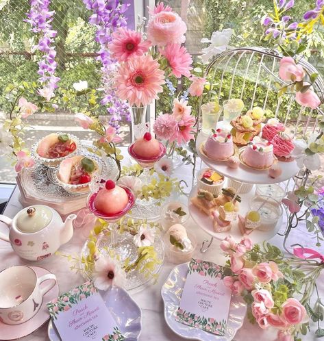 Unique Summer Afternoon Tea Available at Haute Couture Cafe in Tokyo | MOSHI MOSHI NIPPON | もしもしにっぽん Christmas Afternoon Tea, Halloween Parfait, Best Afternoon Tea, Afternoon Tea Set, Food Fantasy, Girls Tea Party, Flower Boutique, Food Spot, Tea Party Birthday