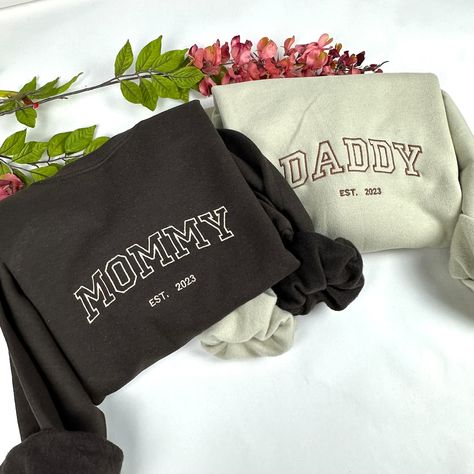 This Gender-Neutral Adult Sweatshirts item by Palismade has 139 favorites from Etsy shoppers. Ships from United States. Listed on 23 Jul, 2023 Embroidered Crewneck, Thread Colors, Mom Sweatshirt, Crew Shirt, Pregnancy Announcement, Baby Announcement, Future Baby, Baby Fever, 50 50