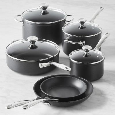 Gold Pots And Pans, Parmesan Tomatoes, Le Crueset, Searing Meat, Le Creuset Cast Iron, Le Creuset Cookware, Baked Tomatoes, Simple Food, Pots And Pans Sets