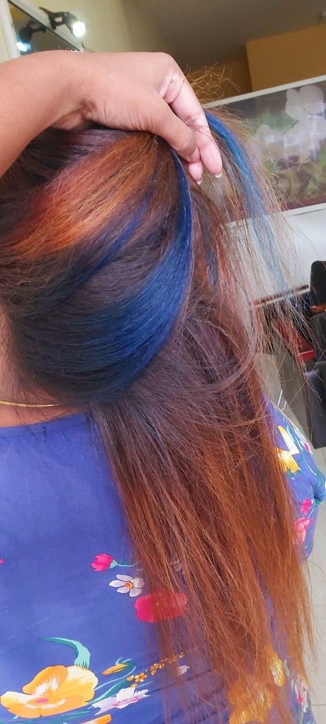 Blue & copper for brown hair💙🧡 Blue And Ginger Hair, Copper And Blue Hair, Ginger And Blue Hair, Blue Natural Hair, Midnight Blue Hair, Blue Hair Highlights, Navy Blue Hair, Blue Streaks, Blue Highlights