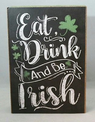 Blackboard Quotes, Jewelry Toddler, Holiday Chalkboard, Chalk Wall Art, Chalkboard Walls, Chalkboard Inspiration, Chalkboard Art Diy, Spring Chalkboard, St Patrick Day Treats