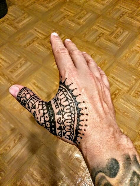 30+ Latest Mehndi Designs for Groom to try this year || Dulha mehandi Designs | Bling Sparkle Hawaiian Hand Tattoo For Men, Henna Men Hand, Henna Tattoo Designs Arm For Men, Henna Design For Men, Henna Thumb Designs, Thumb Henna Design, Henna Tattoo Designs Men Simple, Henna Tattoo Man, Henna Tattoo Designs For Men