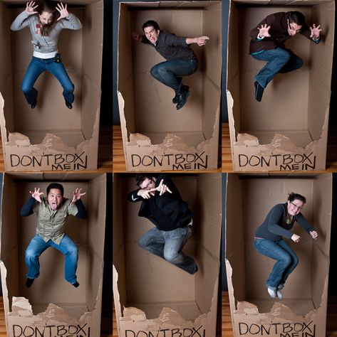 This is a fun and funny photo booth idea. via jerkwithacamera.com Selfie Corner, Funny Wedding Photography, Diy Fotokabine, Funny Photo Booth, Safari Photo, Interactive Experience, Photos Booth, Diy Photo Booth, Offbeat Bride