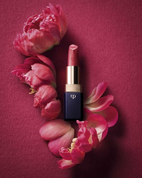 Make Up Still Life Photography, Creative Lipstick Product Photography, Lipstick Reference, Beauty Cosmetics Photography, Lip References, Holographic Lipstick, Luxury Product Photography, Photograph Products, Lipstick Photography