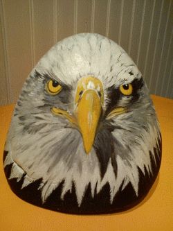 Eagles Painted On Rocks, Eagle Rock Painting, Eagle Painting, Painted Rock Animals, Rock Sculpture, Eagle Rock, Eagle Art, Painted Rocks Diy, Rock Painting Ideas Easy