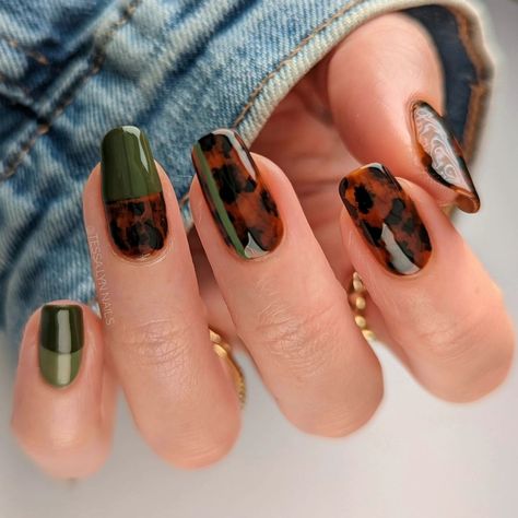 Tortoise Shell 🐢🤎 Fall is here and so are torties! I love this pairing with the green accent. 😍 • • • Polish: @picturepolish… | Instagram Jelly Polish Nail, Nails Jelly Polish, Tortoise Nails, Jelly Polish, Nail Fashion Trends, Brown Nail, Trendy Nail Designs, Brown Nails Design, November Nails